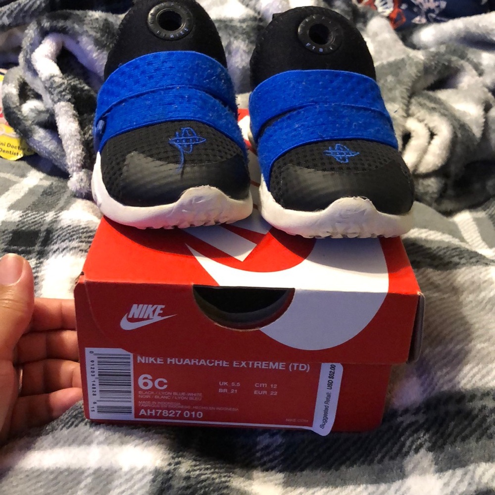 Toddler boy 6c Nike Huaraches Extreme